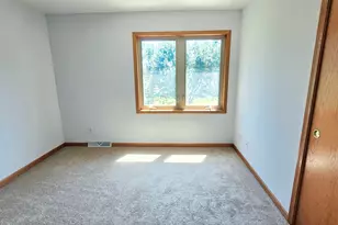8401 Kingsway Ln, Sturtevant, WI 53177 - Photo 33