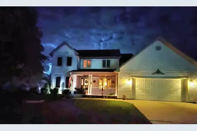 8401  Kingsway Ln, Sturtevant, WI 53177 - Photo 5
