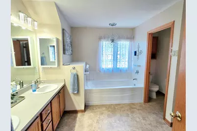 8401  Kingsway Ln, Sturtevant, WI 53177 - Photo 47