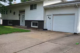 425 Church St, Holmen, WI 54636 - Photo 1