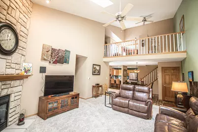 W200N16856  Park Ct #4, Jackson, WI 53037 - Photo 5