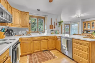 414 Bittersweet Ln, Plymouth, WI 53073 - Photo 5