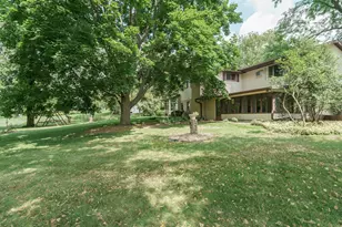 1408 Country Club Ln, Watertown, WI 53098 - Photo 5