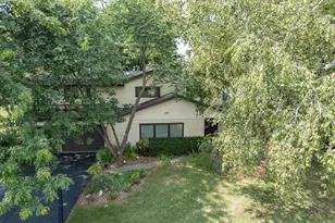 1408 Country Club Ln, Watertown, WI 53098 - Photo 3