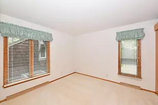 156 Lakefield Ct, Racine, WI 53402 - Photo 21