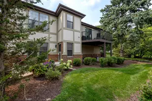 8110 S Forest Hills Circle, Franklin, WI 53132 - Photo 27