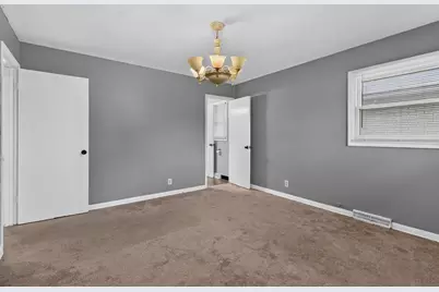 7509 W Carmen Ave, Milwaukee, WI 53218 - Photo 11