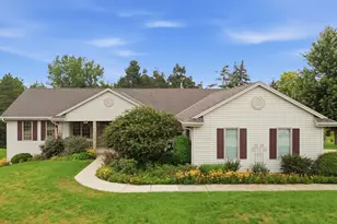 4820 W Alesci Dr, Franklin, WI 53132 - Photo 1