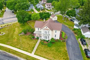 332 Riverside Dr, Fort Atkinson, WI 53538 - Photo 3