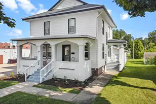 210 E Walworth St, Elkhorn, WI 53121 - Photo 1
