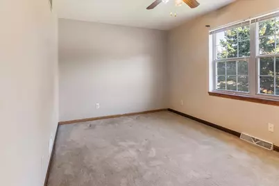 1136  Garfield Ln, Hartford, WI 53027 - Photo 19