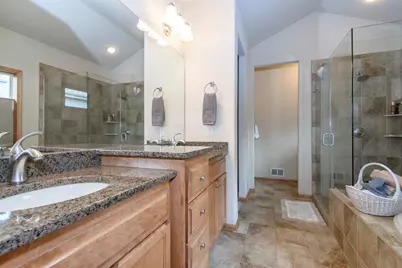1207  Woodland Hills Dr, Waukesha, WI 53188 - Photo 25