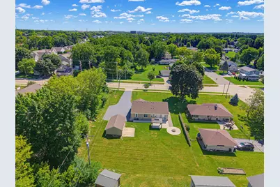 W240N6309  Maple Ave, Sussex, WI 53089 - Photo 31