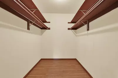 7234 N Green Bay Ave #208, Glendale, WI 53209 - Photo 9