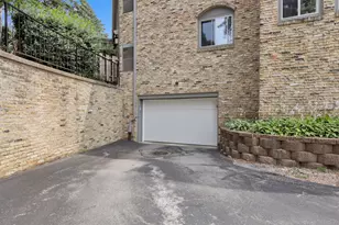 7234 N Green Bay Ave, Glendale, WI 53209 - Photo 17
