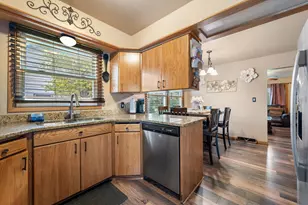 8308 W Crawford Ave, Milwaukee, WI 53220 - Photo 15