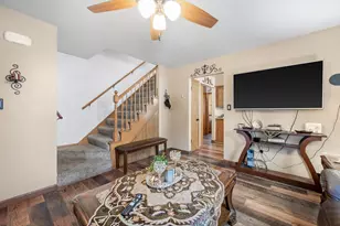 8308 W Crawford Ave, Milwaukee, WI 53220 - Photo 11
