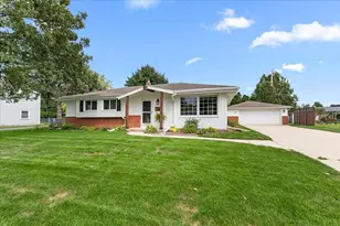 W244N6564 Westchester Dr, Sussex, WI 53089 - Photo 1