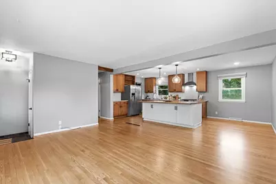W244N6564  Westchester Dr, Sussex, WI 53089 - Photo 3