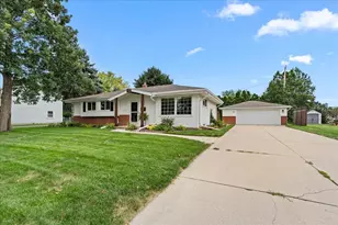W244N6564 Westchester Dr, Sussex, WI 53089 - Photo 33