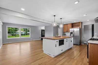 W244N6564  Westchester Dr, Sussex, WI 53089 - Photo 5
