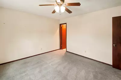 W169N11546  Biscayne Dr, Germantown, WI 53022 - Photo 13