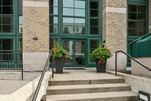1888 N Water St, Milwaukee, WI 53202 - Photo 41