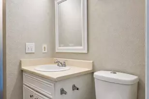1061 Regent Rd, Oconomowoc, WI 53066 - Photo 19
