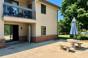 1061 Regent Rd, Oconomowoc, WI 53066 - Photo 23