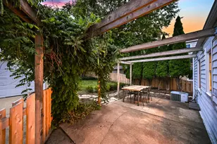 2464 N 82nd St, Wauwatosa, WI 53213 - Photo 33