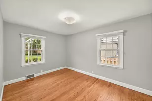 2464 N 82nd St, Wauwatosa, WI 53213 - Photo 23