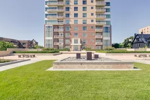 1522 N Prospect Ave, Milwaukee, WI 53202 - Photo 9