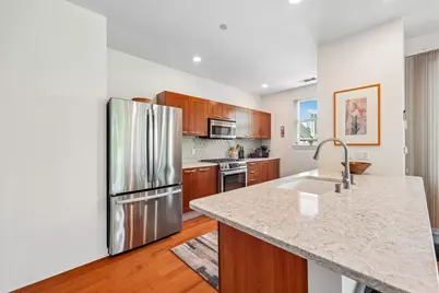 1522 N Prospect Ave #303, Milwaukee, WI 53202 - Photo 17