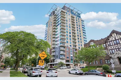 1522 N Prospect Ave #303, Milwaukee, WI 53202 - Photo 1