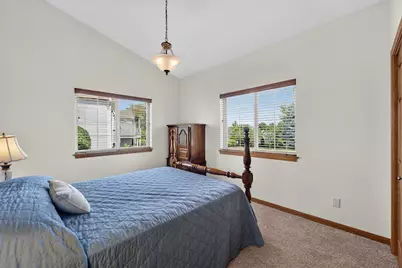 112  Walnut Ridge Rd #17, Racine, WI 53182 - Photo 17