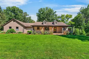 6242 Pleasant Valley Rd, Cedarburg, WI 53024 - Photo 1