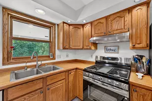 6242 Pleasant Valley Rd, Cedarburg, WI 53024 - Photo 15