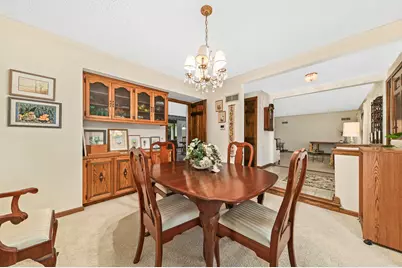 15720 W Roualt St, Brookfield, WI 53005 - Photo 7