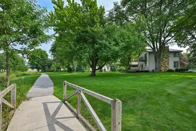 15270  Red Fox Ln, Elm Grove, WI 53122 - Photo 7