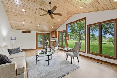 15270  Red Fox Ln, Elm Grove, WI 53122 - Photo 23