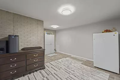 9022 W Stuth Ave, West Allis, WI 53227 - Photo 19