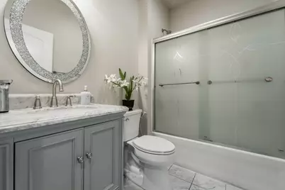 9022 W Stuth Ave, West Allis, WI 53227 - Photo 15