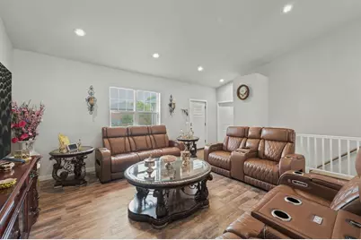 9022 W Stuth Ave, West Allis, WI 53227 - Photo 3