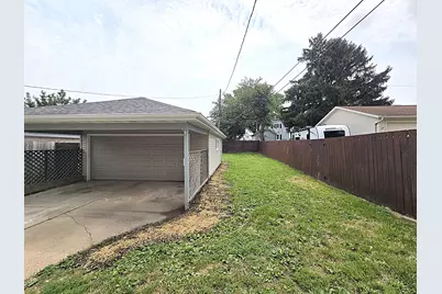9609 W Grant St, West Allis, WI 53227 - Photo 39