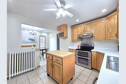 9609 W Grant St, West Allis, WI 53227 - Photo 5