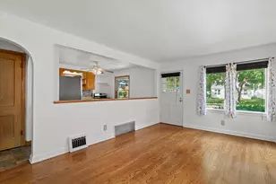 3776 S 19th St, Milwaukee, WI 53221 - Photo 7