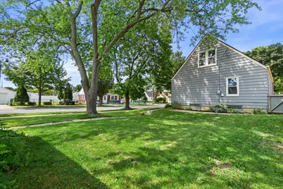 3776 S 19th St, Milwaukee, WI 53221 - Photo 3