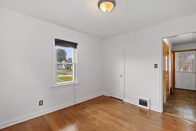 3776 S 19th St, Milwaukee, WI 53221 - Photo 15