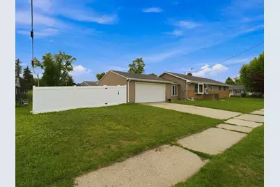 3519 W Marshall St, Manitowoc, WI 54220 - Photo 23
