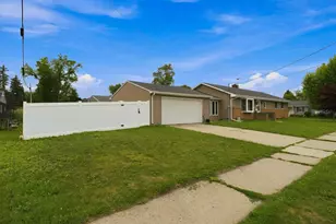 3519 W Marshall St, Manitowoc, WI 54220 - Photo 23